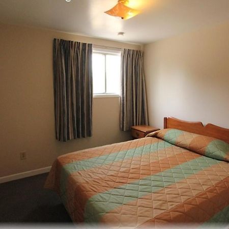 Lotus Motel Cobourg Room photo