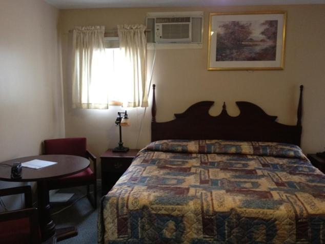 Lotus Motel Cobourg Exterior photo