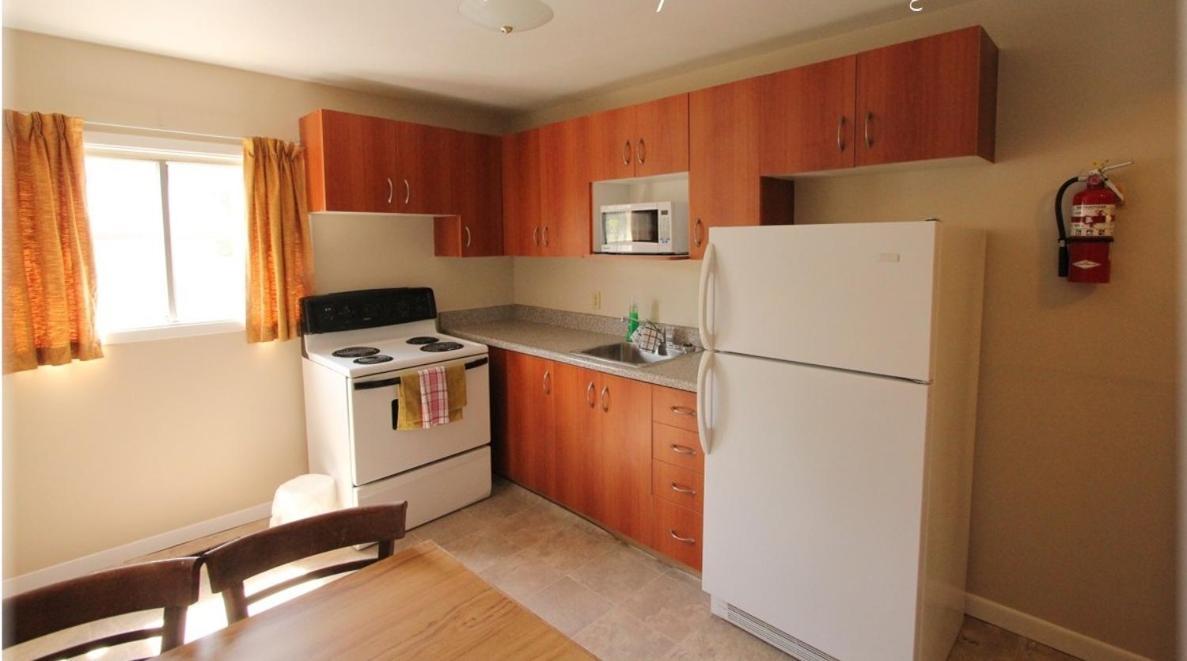 Lotus Motel Cobourg Room photo